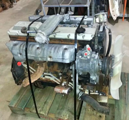 JDM Toyota 1HZ Complete Engine with, Transmission - Image 3